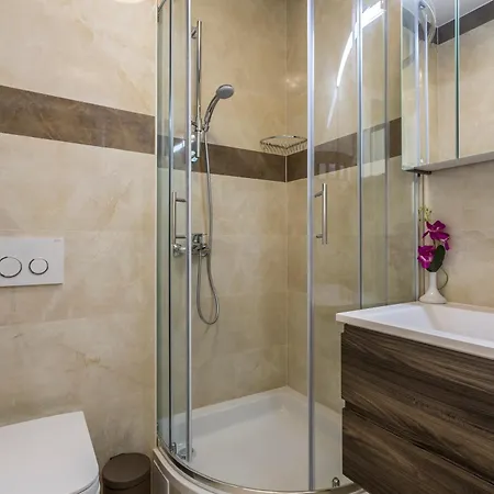 Flores Luxury Suites-3