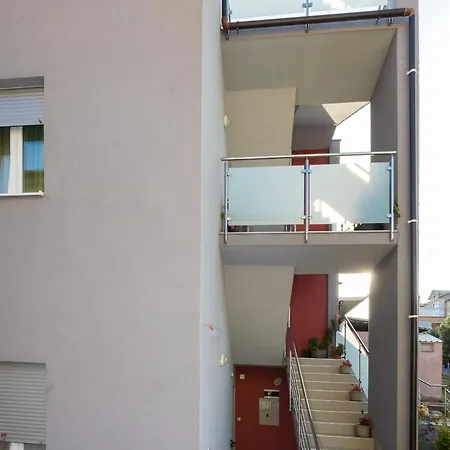 Apartments And Rooms With Parking Space Grebastica, Sibenik - 17831-3