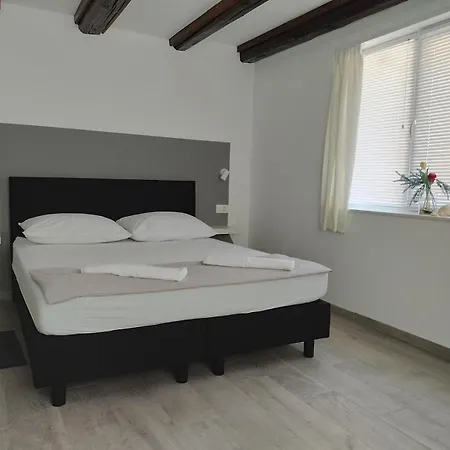 Studios Ciao Bella City Centre With Free Parking-3
