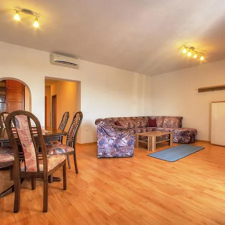 Apartments Peran-3