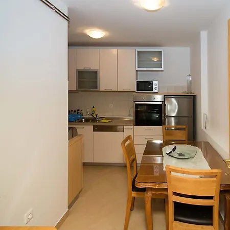 Apartment Peran-3