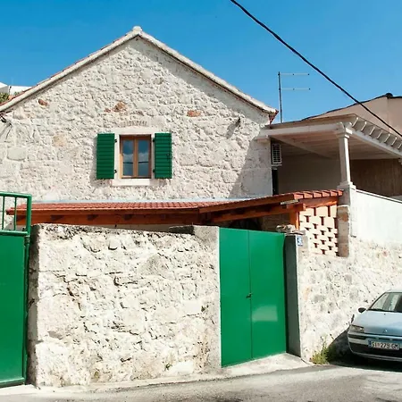 Studio Apartment Leo-2