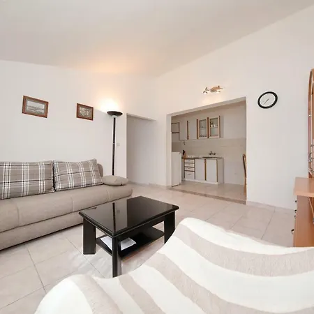 Apartment Marica Spadina-2