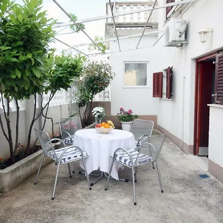 Rose Apartments-2