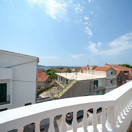 Apartments Lipic-2