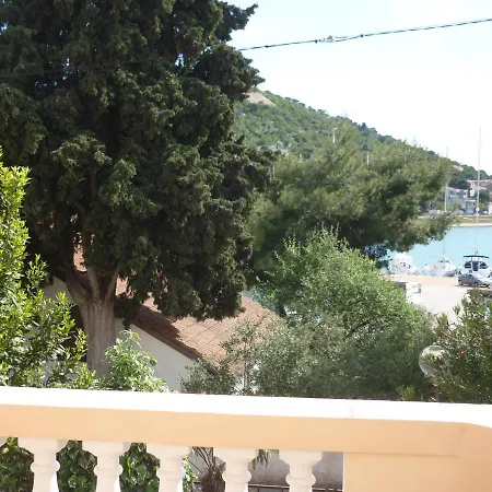 Apartman Tisno-2