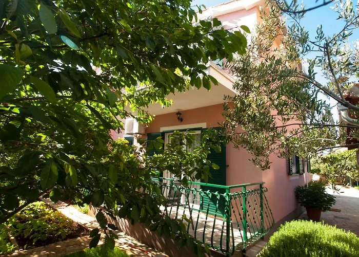Apartments Suncica 1613 Rogoznica 