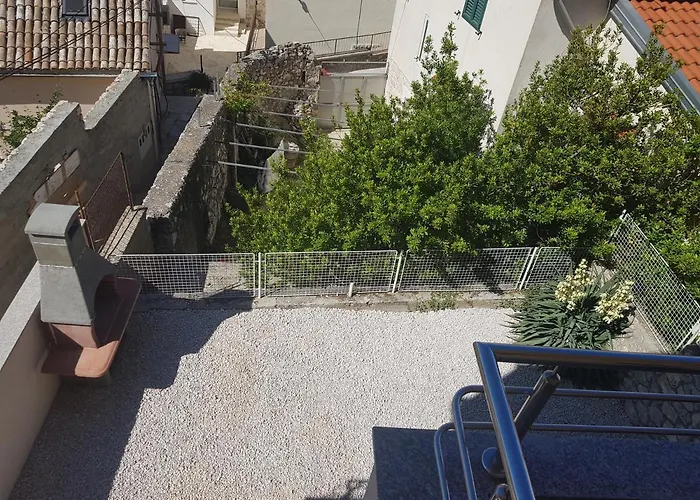 Pet friendly Apartments Agata Sibenik