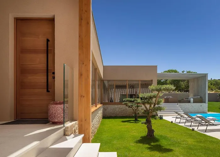 Luxury Villa Silence With Heated Pool Sibenik