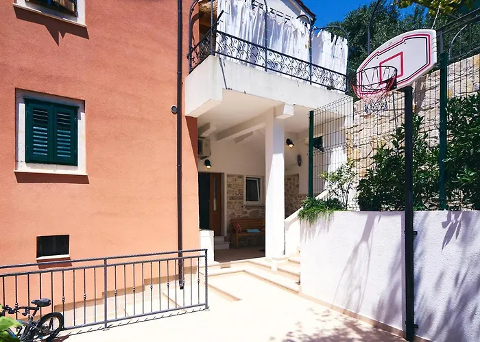 Pet friendly Apartment Orija Sibenik