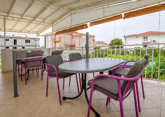 Haustierfreundliches Apartment Kucinic Rogoznica 