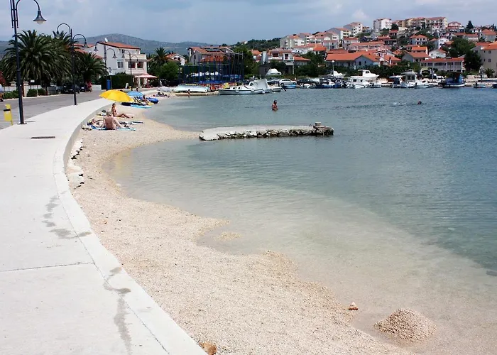 Apartments By The Sea Rogoznica - 1089