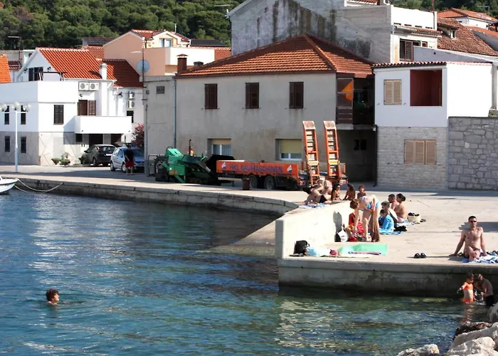 Haustierfreundliches Apartments By The Sea Tisno, Murter - 4298