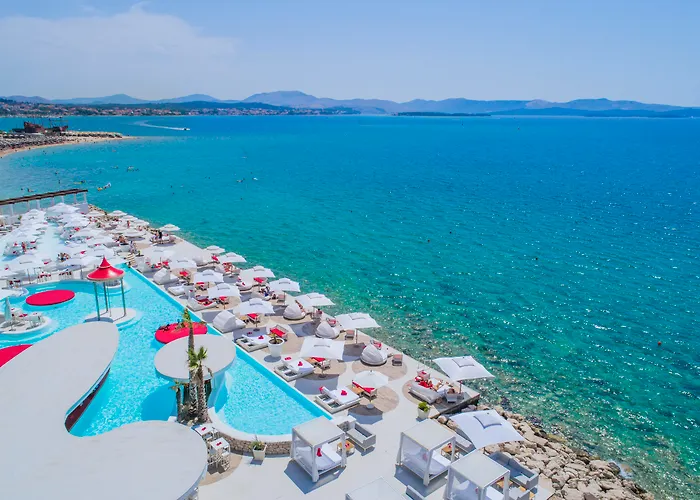 Sibenik Hotels with Tennis Court