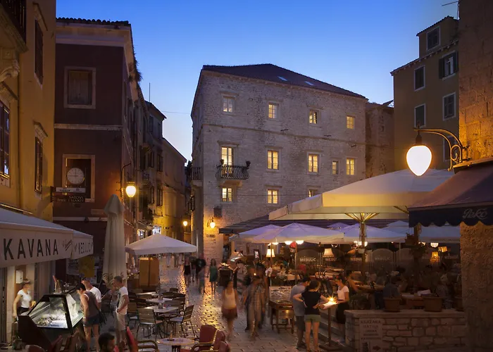 Luxe Hotels in Šibenik vlakbij Drazen Petrovic's memorial