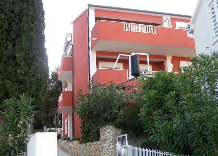 Haustierfreundliches Apartment Rogoznica 5269C