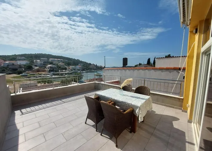 Guest House Sandra Tisno