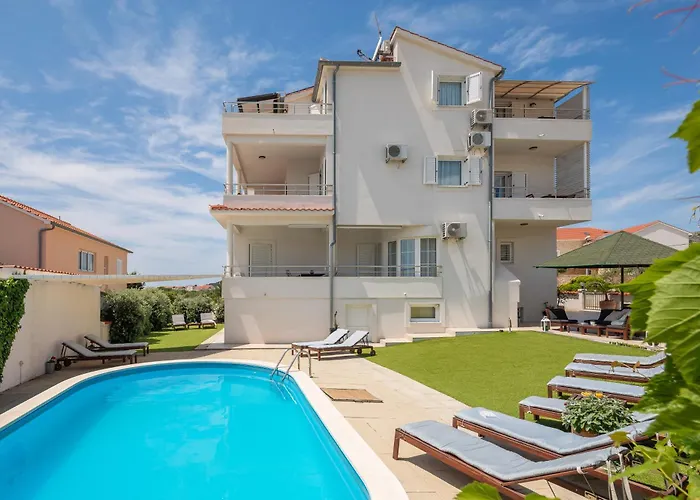 Apartments Tihi Vodice