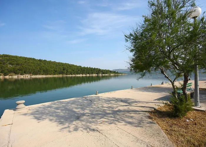 Villa Seaside Holiday House Jadrtovac, Sibenik - 16468 acceptant les animaux