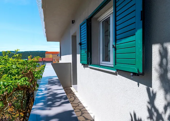 Ojra New Apartment With Seaview Šibenik