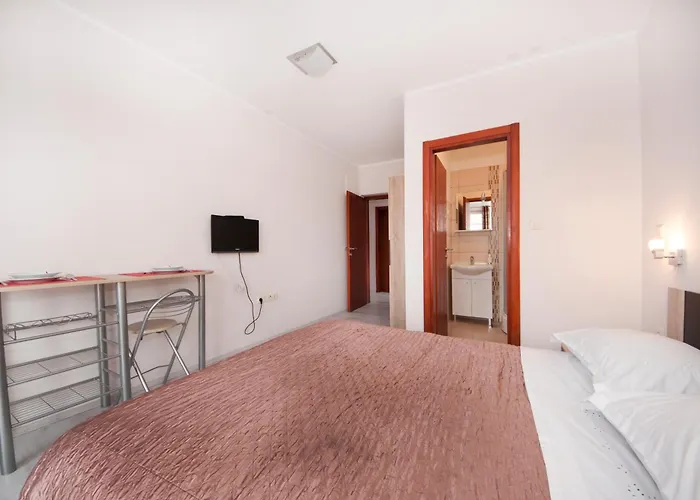 Sibenik 3 Star Hotels near Church and Monastery of St.Francis