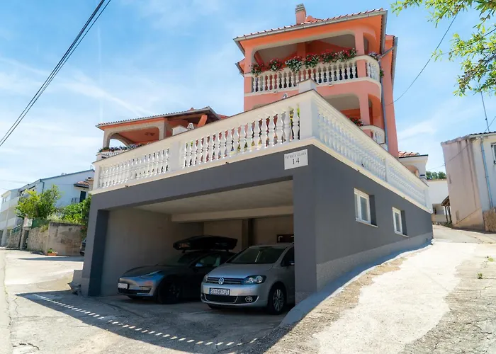 Apartments Zubcic Tisno