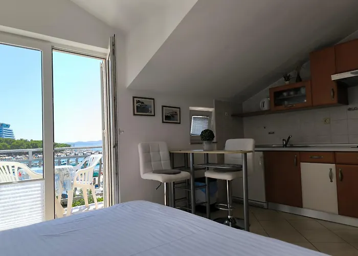 Haustierfreundliches Apartments & Room Marina View Vodice