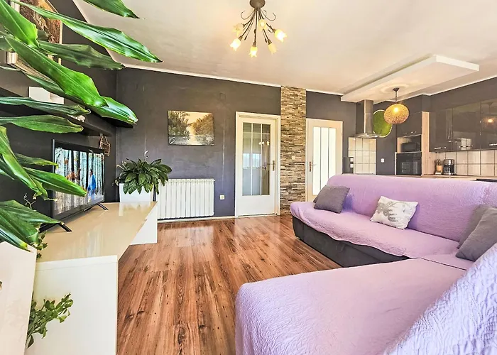 Pet friendly Holiday Home Joy On Countryside By Interhome Sibenik