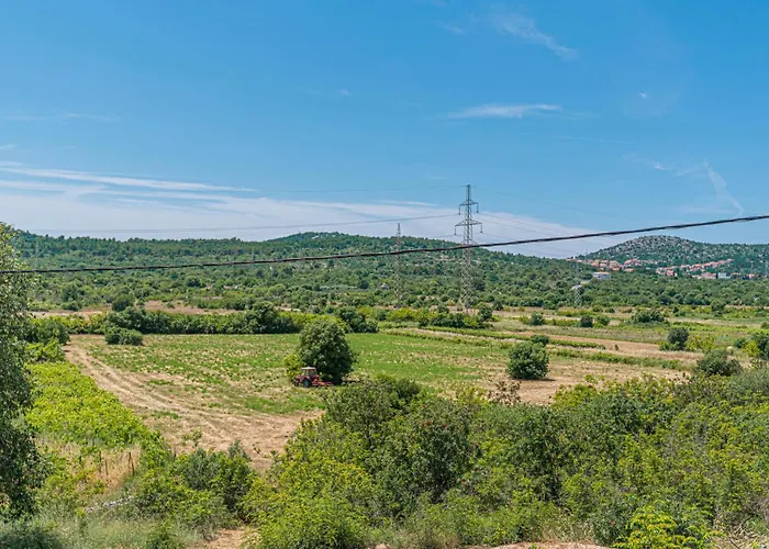 Beautiful Apartment In Sibenik With Wifi