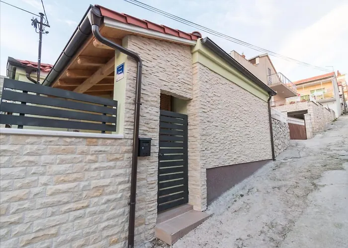 Pet friendly Apartment Ivan Sibenik