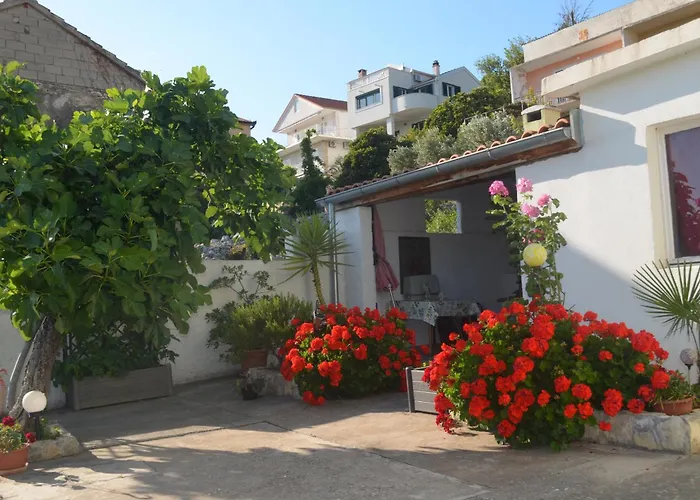 Apartments Villa Russo Tisno