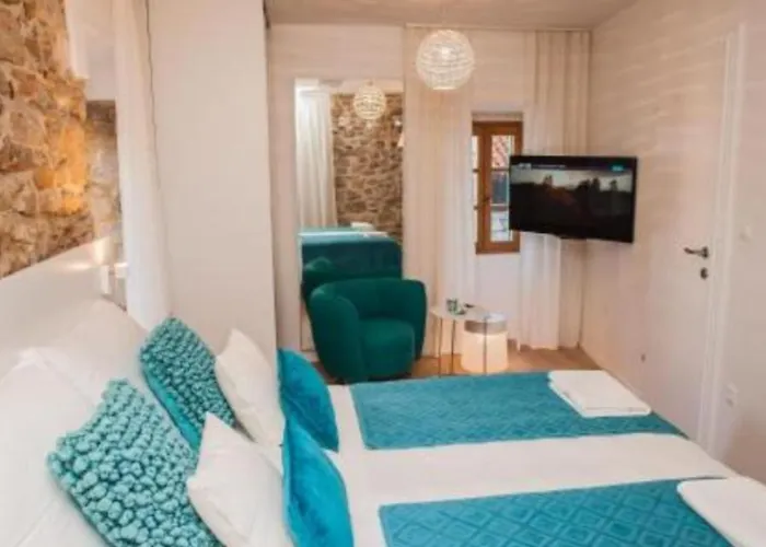 Pet friendly Castrum Sibenik
