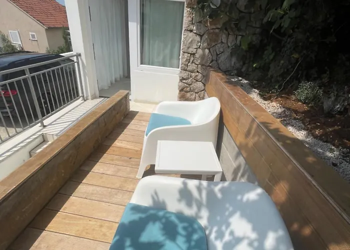 Haustierfreundliches Villa Perla Tisno