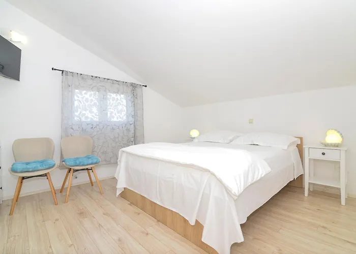 Haustierfreundliches Apartment Ana Vodice