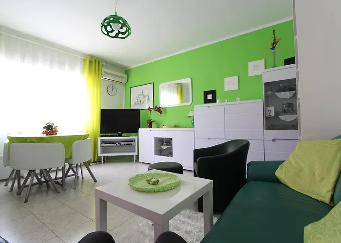 Haustierfreundliches Apartman Garden Vodice
