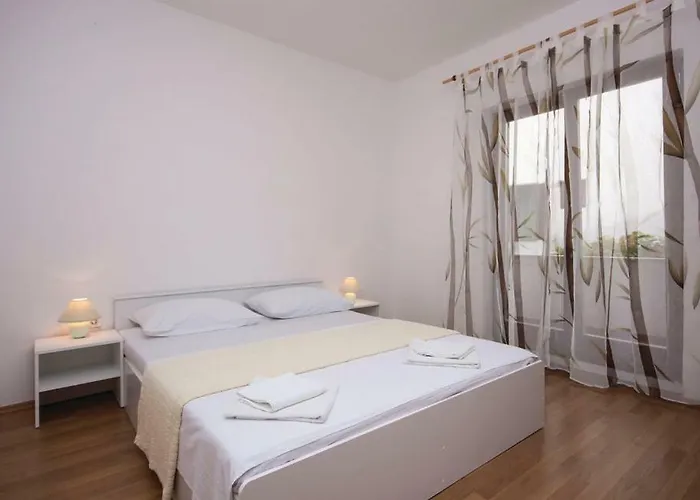 Haustierfreundliches Ferienwohnung Apartman Nevenka Vodice