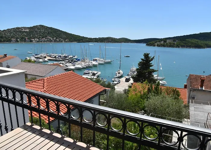 Boutique Villa Pina Apartment Evitos Tisno
